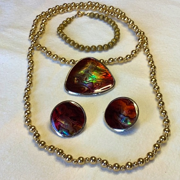 FINAL SALE PRICE Golden 36” Necklace, Bracelet, Pendant & ER’s - Picture 1 of 8